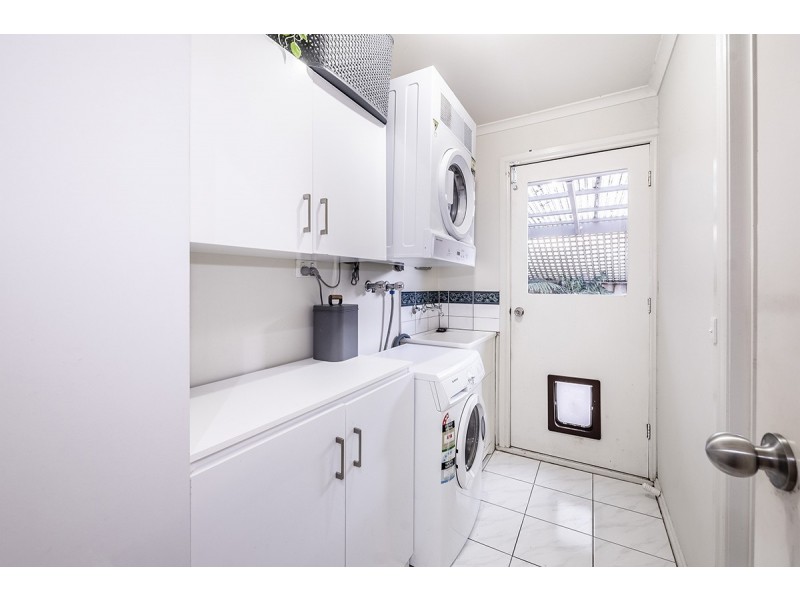 17 Balook Court, Cranbourne North VIC 3977