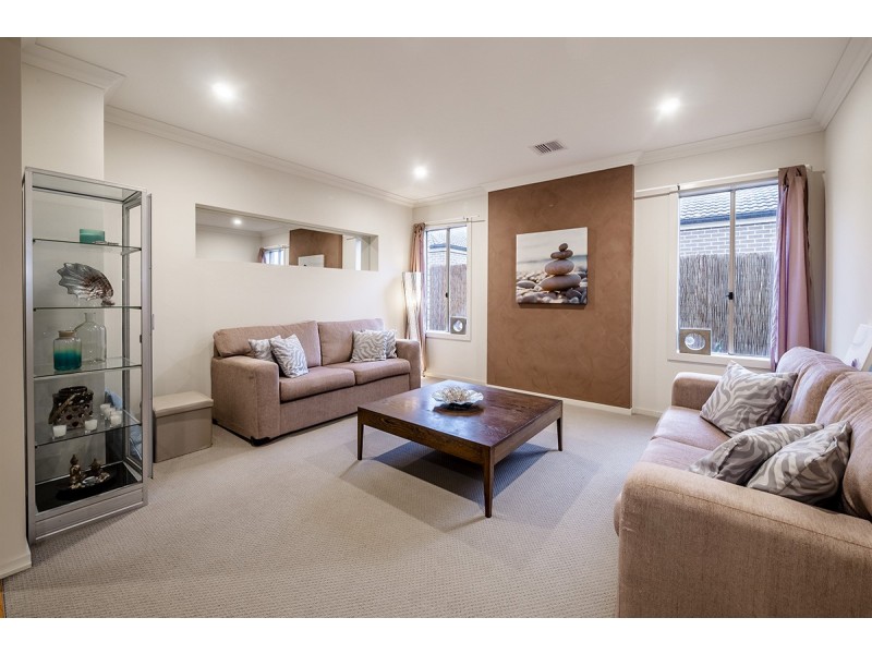 20 Dunferline Crescent, Cranbourne VIC 3977