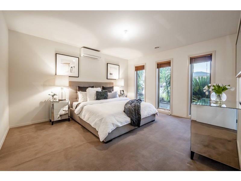 28 Melington Drive, Lyndhurst VIC 3975