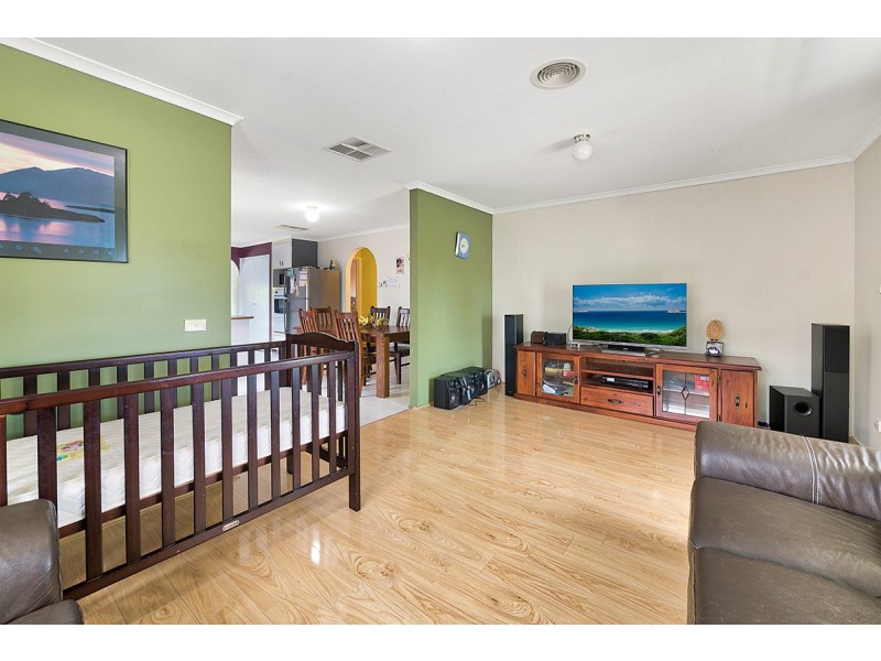 1 Nyah Place, Cranbourne West VIC 3977