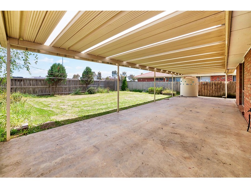 1 Nyah Place, Cranbourne West VIC 3977