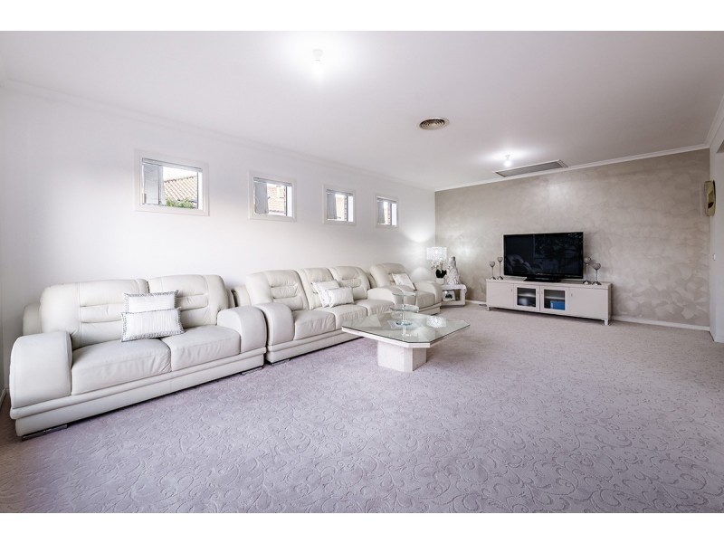 72 Beethoven Drive, Narre Warren South VIC 3805