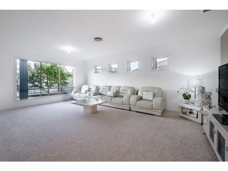 72 Beethoven Drive, Narre Warren South VIC 3805