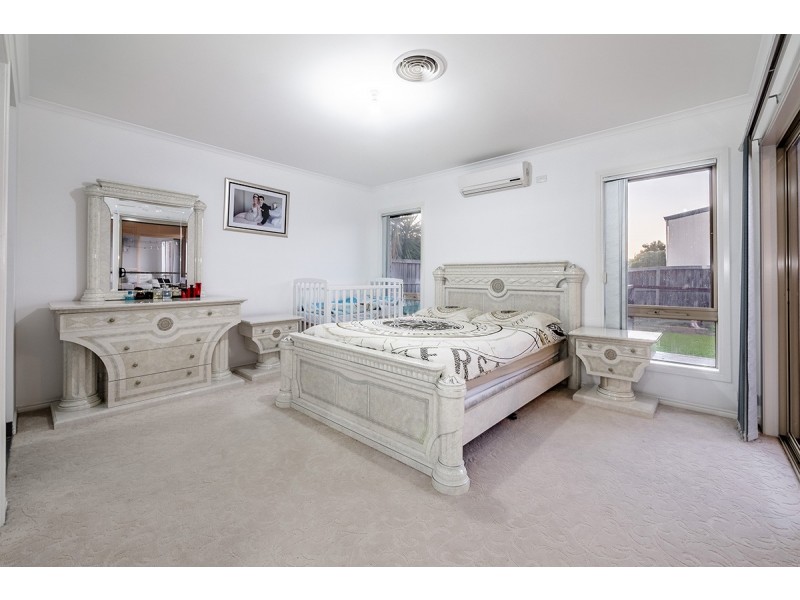 72 Beethoven Drive, Narre Warren South VIC 3805