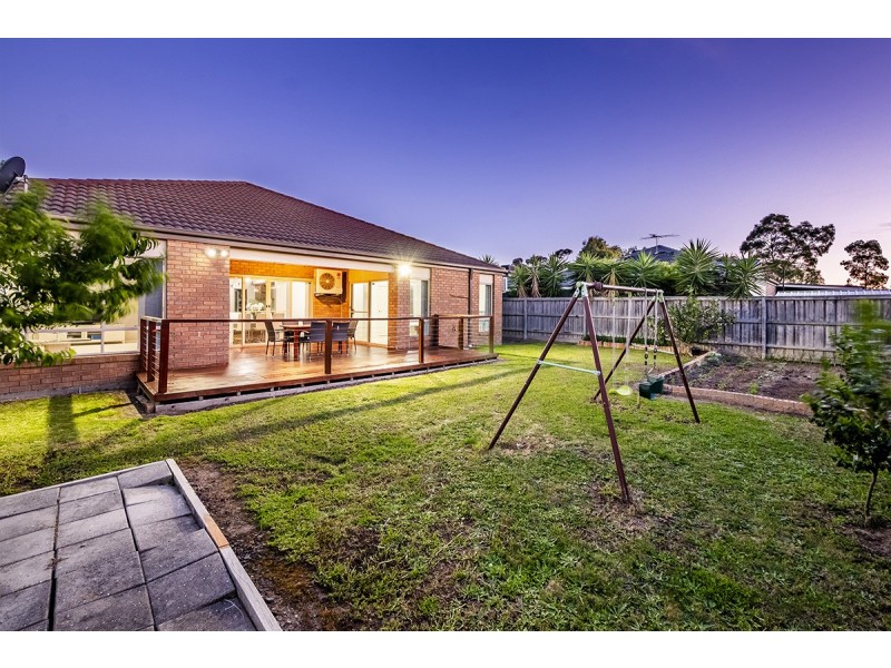 72 Beethoven Drive, Narre Warren South VIC 3805