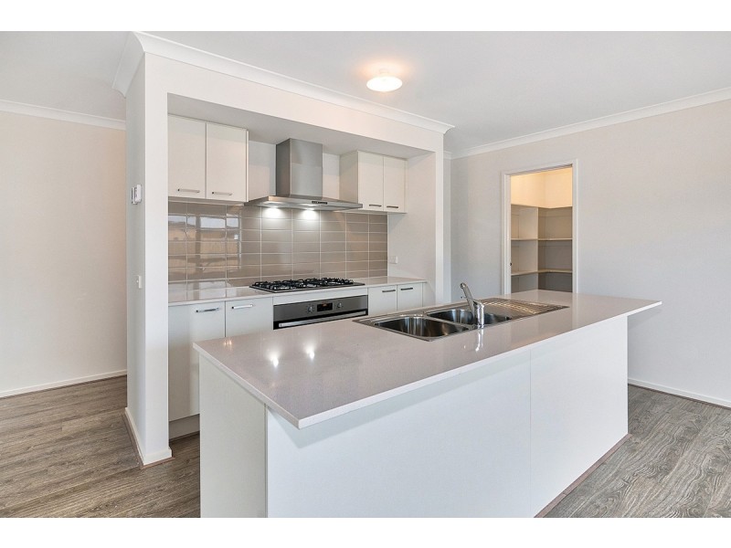 58 Abundance Circuit, Clyde VIC 3978