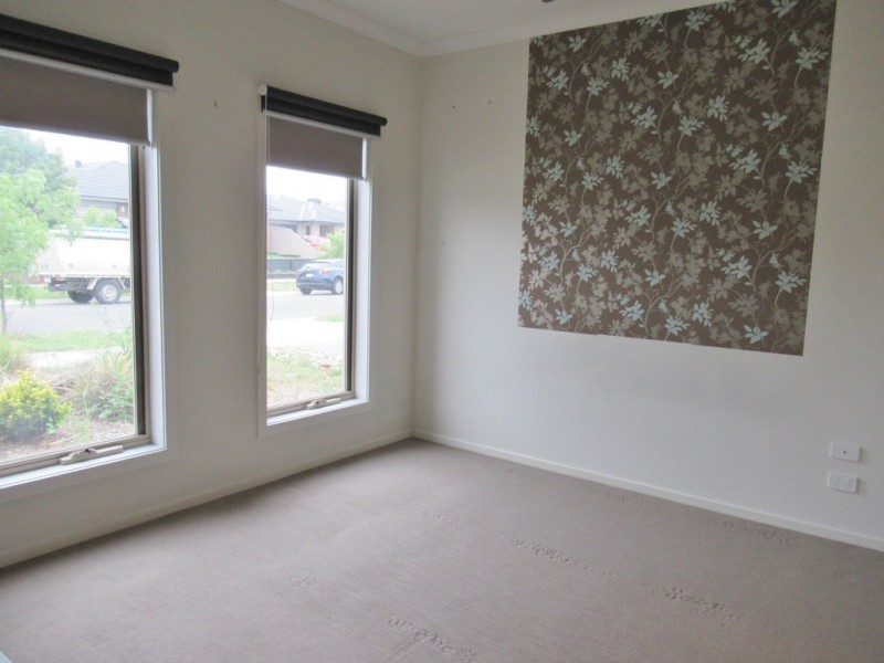 57 Villella Drive, Pakenham VIC 3810