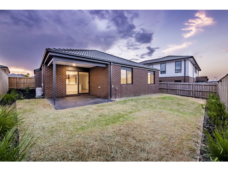 3 Hartleigh Street, Clyde VIC 3978