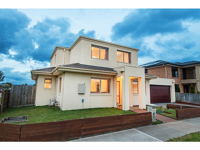 8 Bushman Way, Lynbrook VIC 3975
