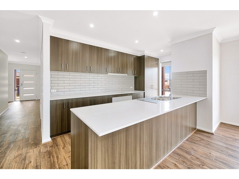 12 Mabillon Way, Clyde North VIC 3978