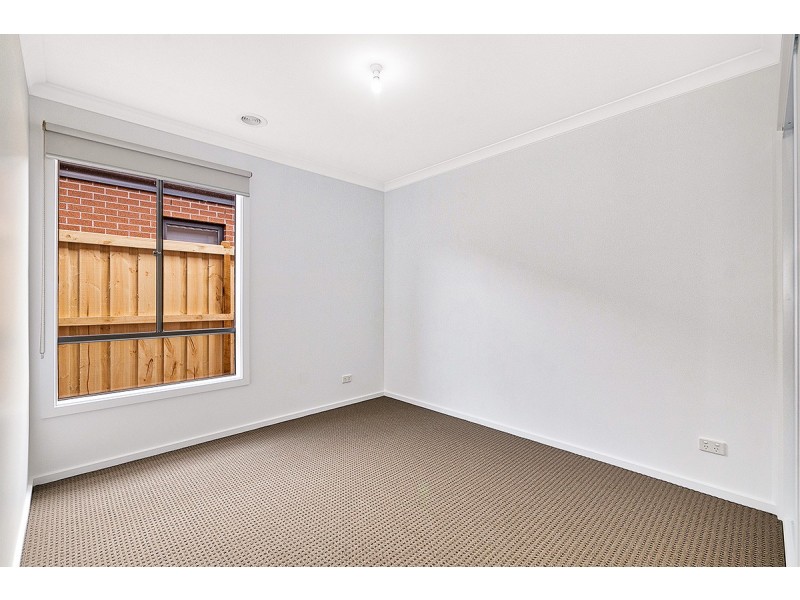 12 Mabillon Way, Clyde North VIC 3978