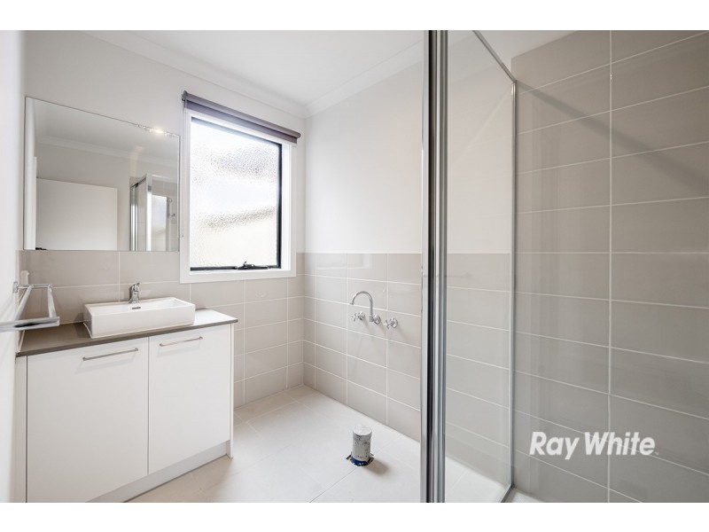 54 Walhallow Drive, Clyde North VIC 3978