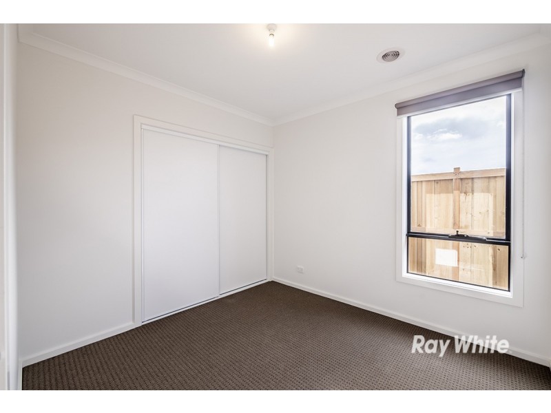 54 Walhallow Drive, Clyde North VIC 3978