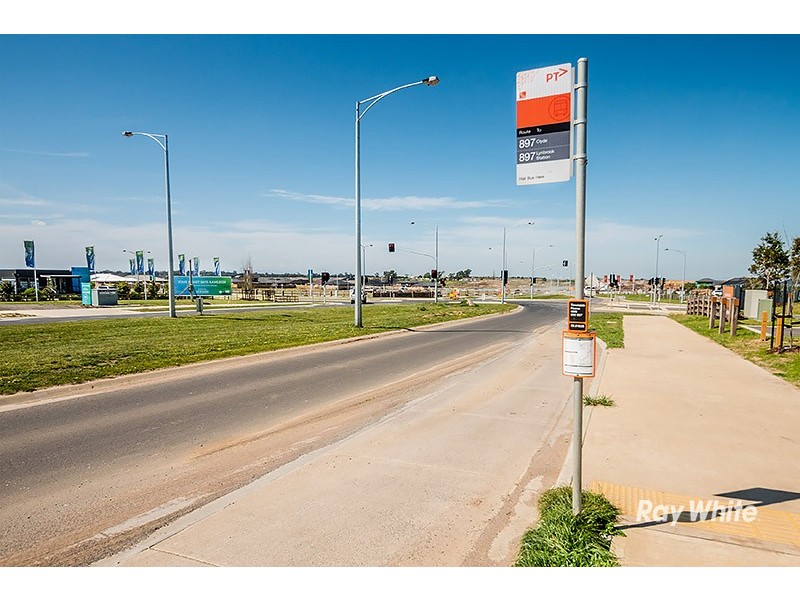 54 Walhallow Drive, Clyde North VIC 3978