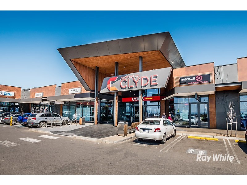 54 Walhallow Drive, Clyde North VIC 3978