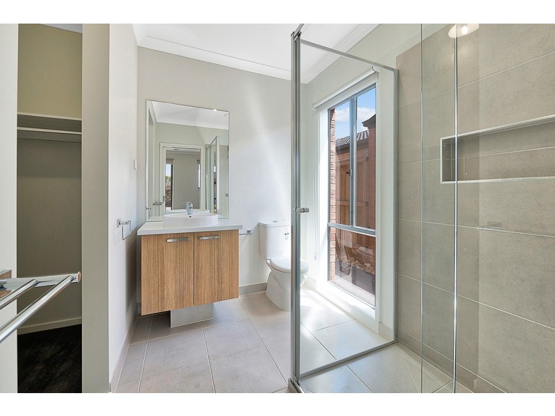 17 Cubbie Way, Clyde North VIC 3978