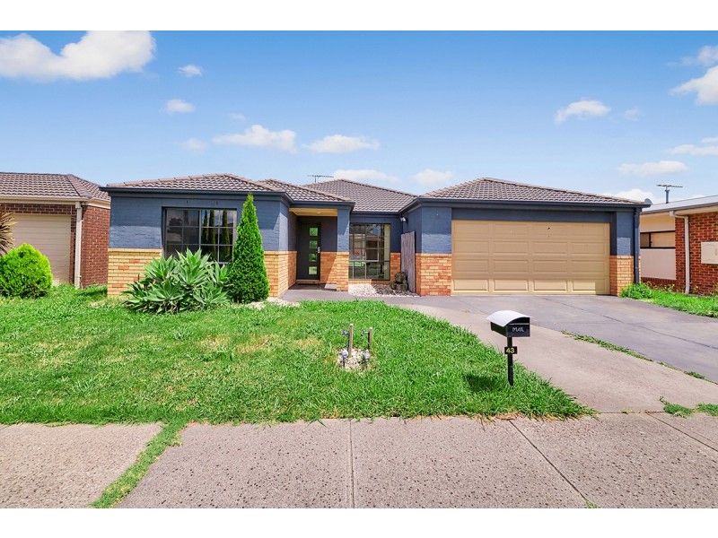 43 Tyndall Street, Cranbourne East VIC 3977