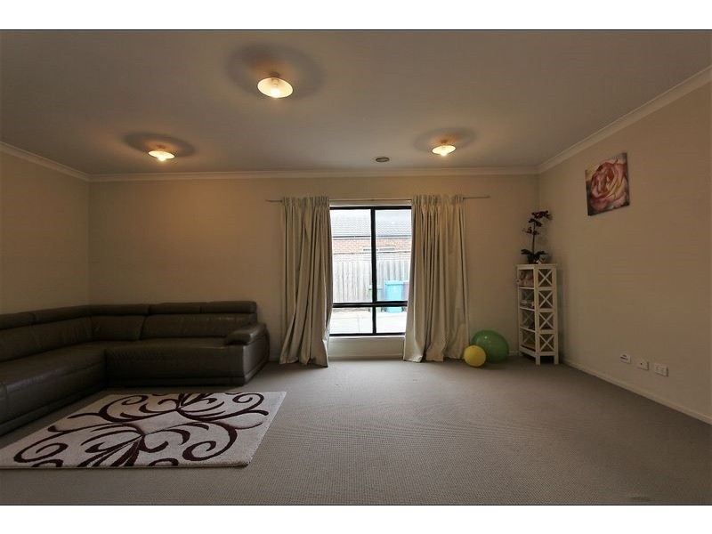 9 Alysha Avenue, Lyndhurst VIC 3975