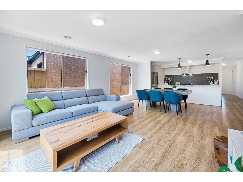 18 Grisham Drive, Officer VIC 3809