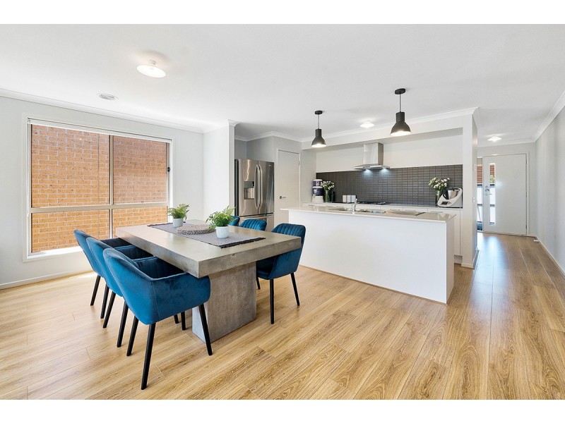 18 Grisham Drive, Officer VIC 3809