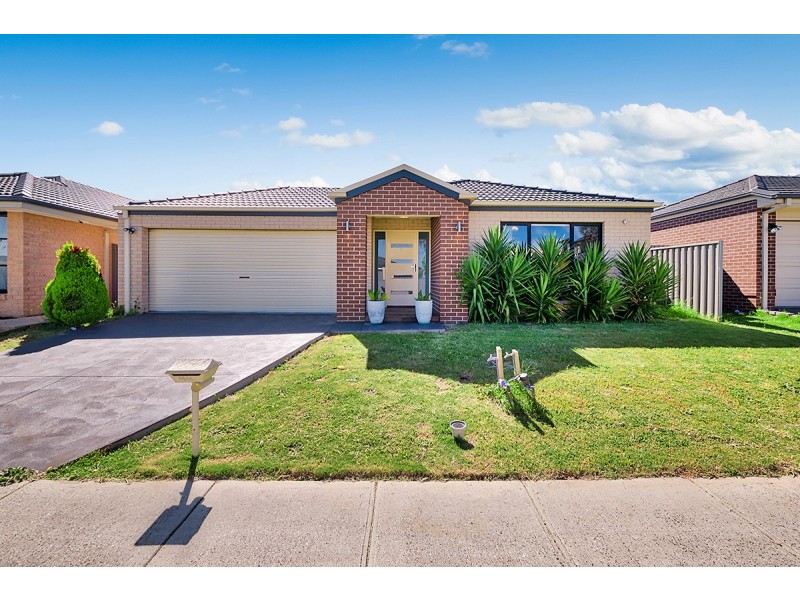 25 Birdwell Drive, Cranbourne East VIC 3977