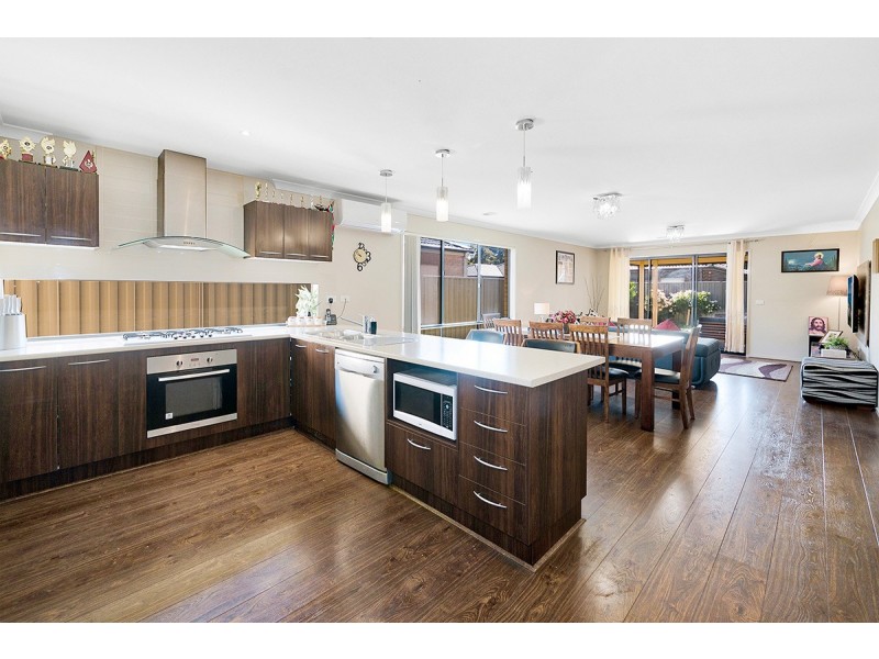 25 Birdwell Drive, Cranbourne East VIC 3977