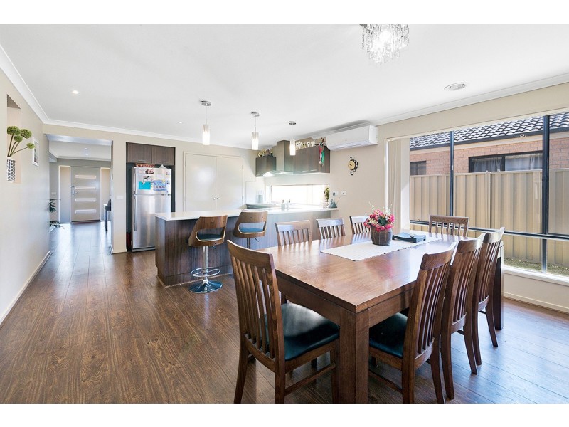 25 Birdwell Drive, Cranbourne East VIC 3977