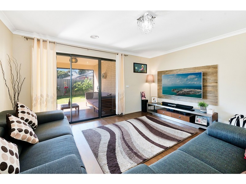 25 Birdwell Drive, Cranbourne East VIC 3977