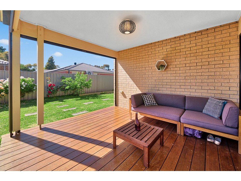 25 Birdwell Drive, Cranbourne East VIC 3977
