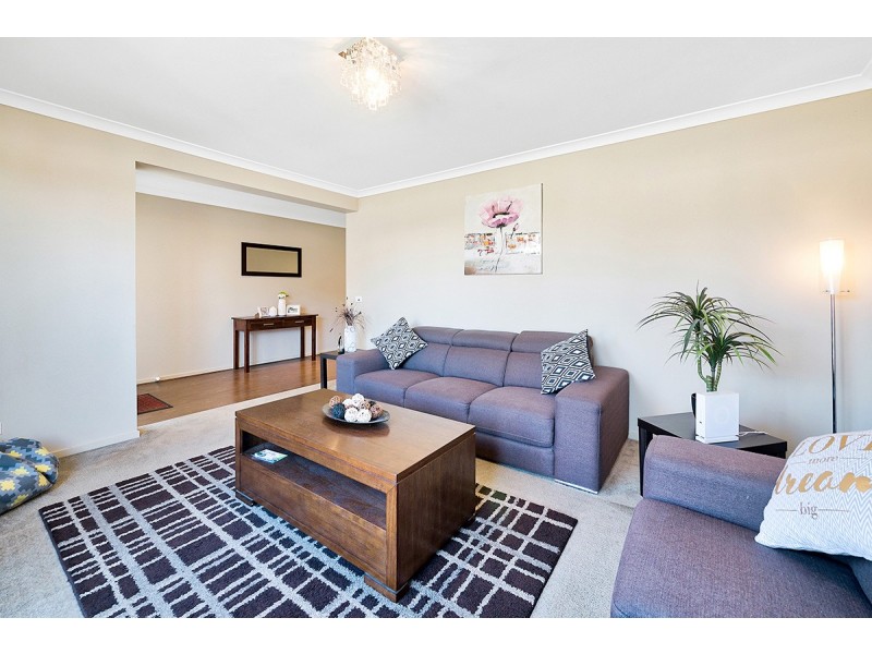 25 Birdwell Drive, Cranbourne East VIC 3977