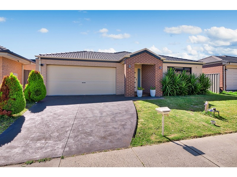 25 Birdwell Drive, Cranbourne East VIC 3977