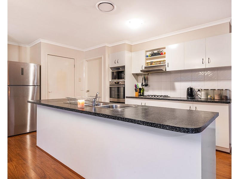 22 Bookham Way, Cranbourne West VIC 3977