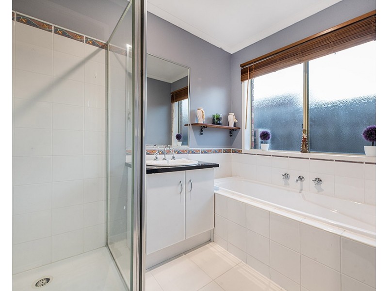 22 Bookham Way, Cranbourne West VIC 3977