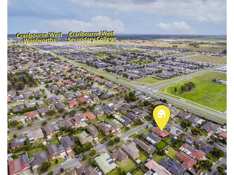 22 Bookham Way, Cranbourne West VIC 3977