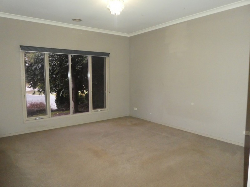 67 Mannavue Boulevard, Cranbourne North VIC 3977