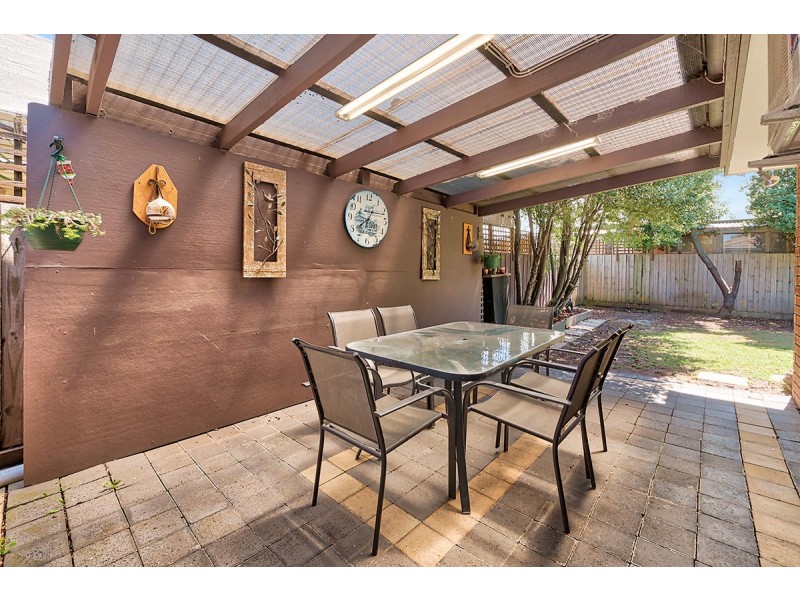 8 Trafalgar way, Cranbourne East VIC 3977