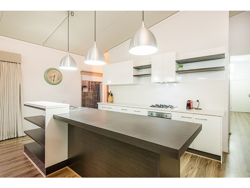 34 Prendergast Avenue, Cranbourne East VIC 3977