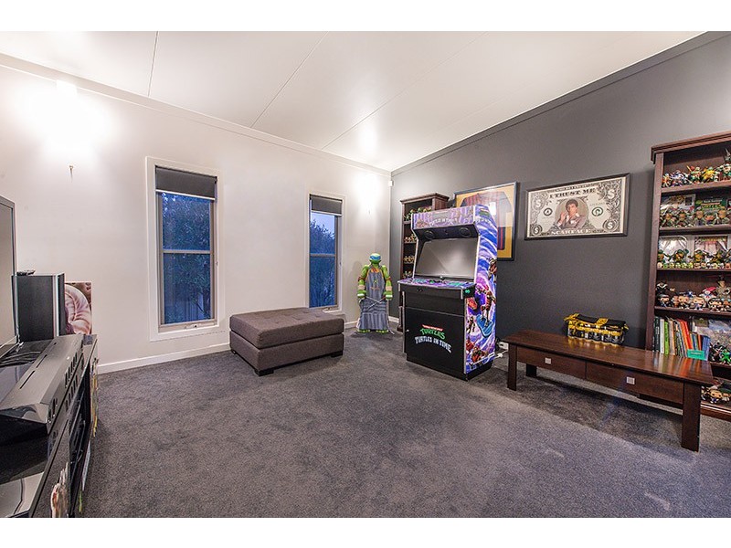 34 Prendergast Avenue, Cranbourne East VIC 3977