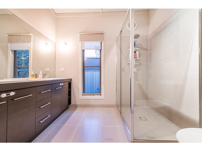 34 Prendergast Avenue, Cranbourne East VIC 3977