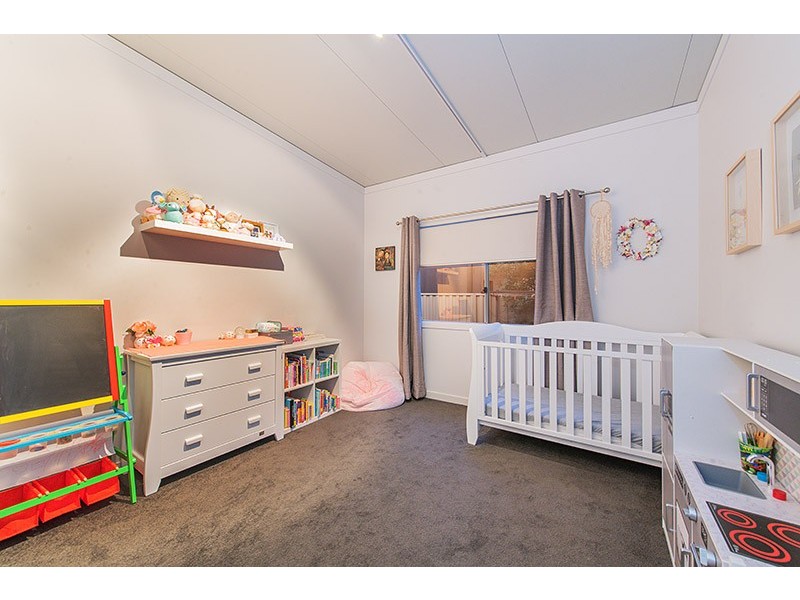 34 Prendergast Avenue, Cranbourne East VIC 3977