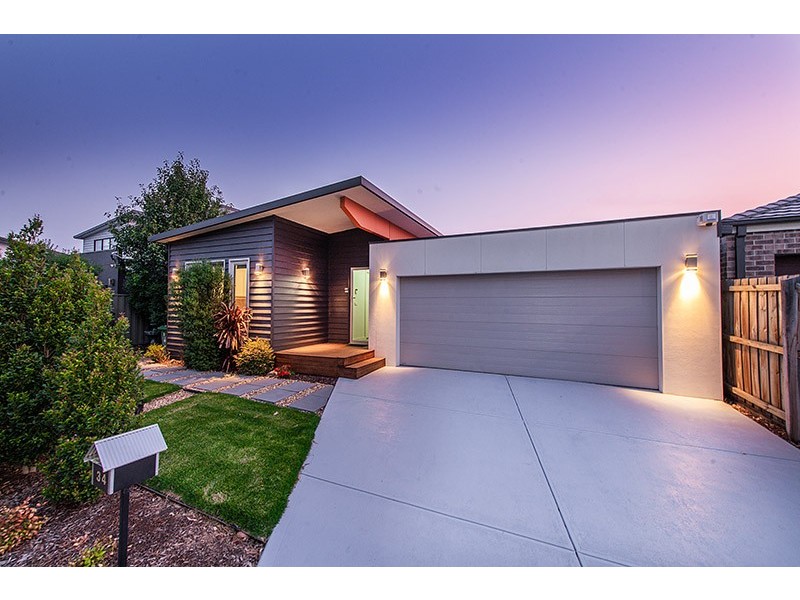 34 Prendergast Avenue, Cranbourne East VIC 3977