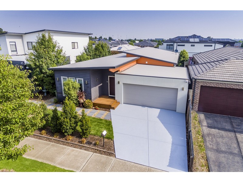 34 Prendergast Avenue, Cranbourne East VIC 3977