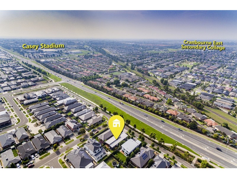 34 Prendergast Avenue, Cranbourne East VIC 3977