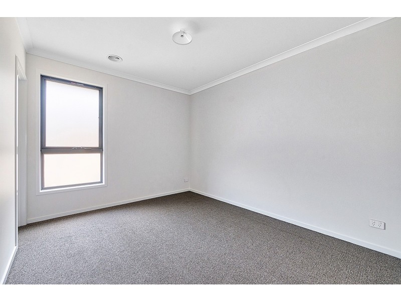 6 Spearwood Rise, Cranbourne West VIC 3977