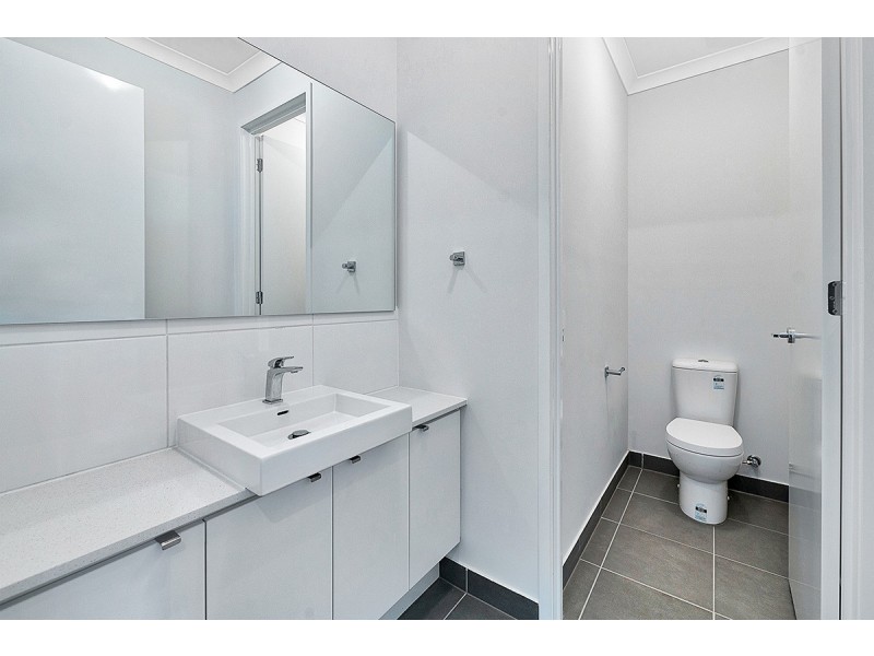 6 Spearwood Rise, Cranbourne West VIC 3977