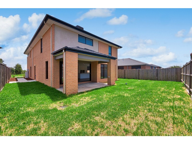 6 Spearwood Rise, Cranbourne West VIC 3977