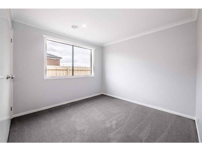 35 Alexandra Avenue, Koo Wee Rup VIC 3981