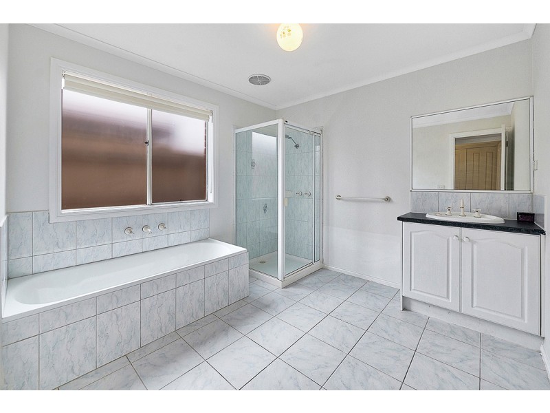 50 Jessie Street, Cranbourne North VIC 3977