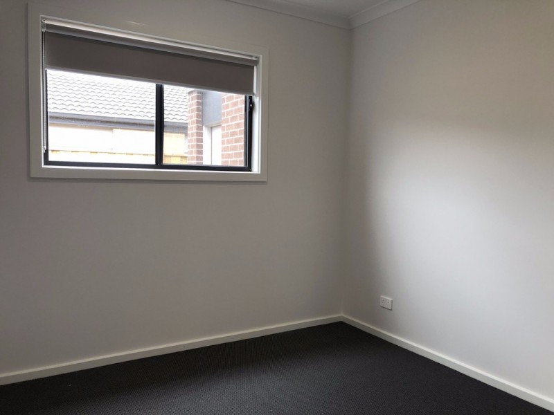 34 Chesney Circuit, Clyde VIC 3978