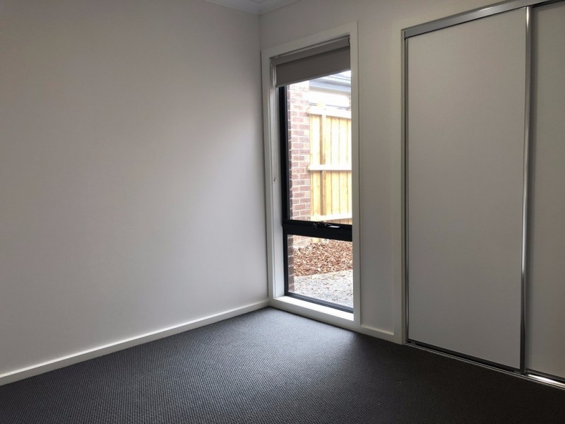 34 Chesney Circuit, Clyde VIC 3978